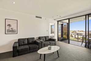 TV - Circle on Cavill - 2BRM Ocean View (1064) (Gold Coast)