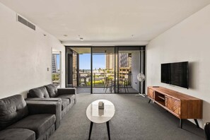 TV - Circle on Cavill - 2BRM Ocean View (1064) (Gold Coast)