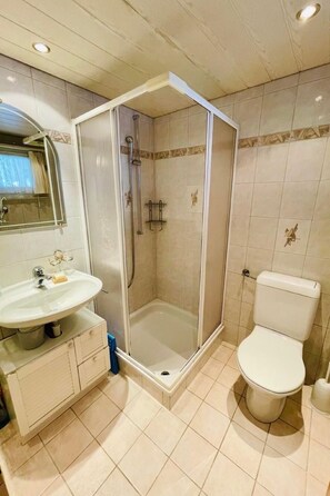 Bathroom - an bester Lage in Flumserberg by Interhome (Flumserberg Tannenheim)