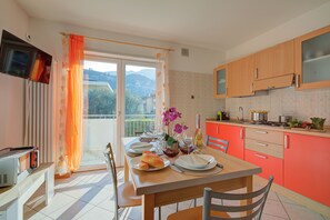 Dining - Agritur Laura - Danza di colori 3, Torbole sul Garda, Italy (Torbole sul Garda)