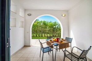 Outdoor dining - Beach in 5 min | Pool Access | n.61, Otranto, Italy (Otranto)
