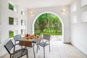 Outdoor dining - Beach in 5 min | Pool Access | n.51, Otranto, Italy (Otranto)