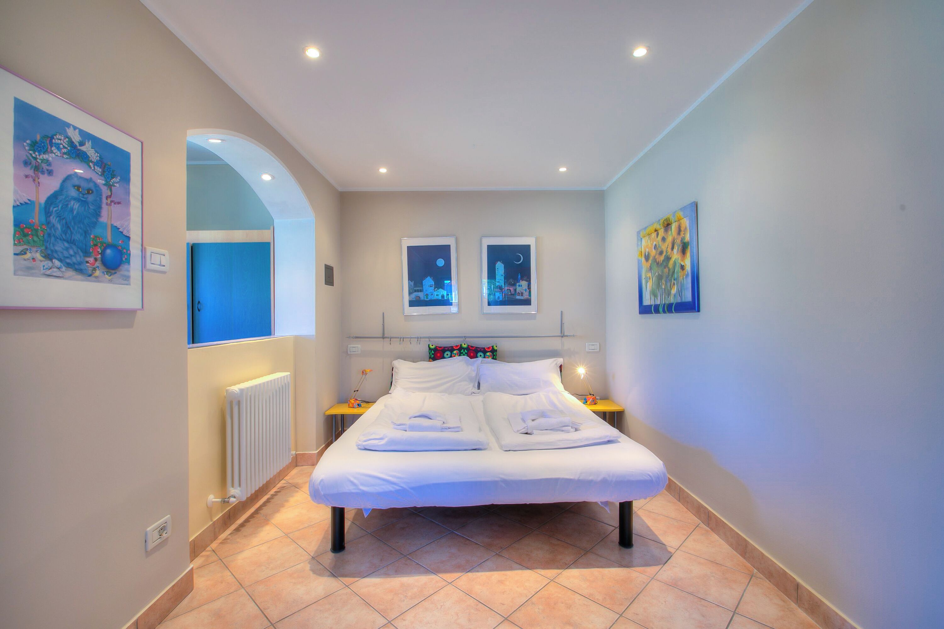 3 bedrooms, iron/ironing board, free WiFi, bed sheets