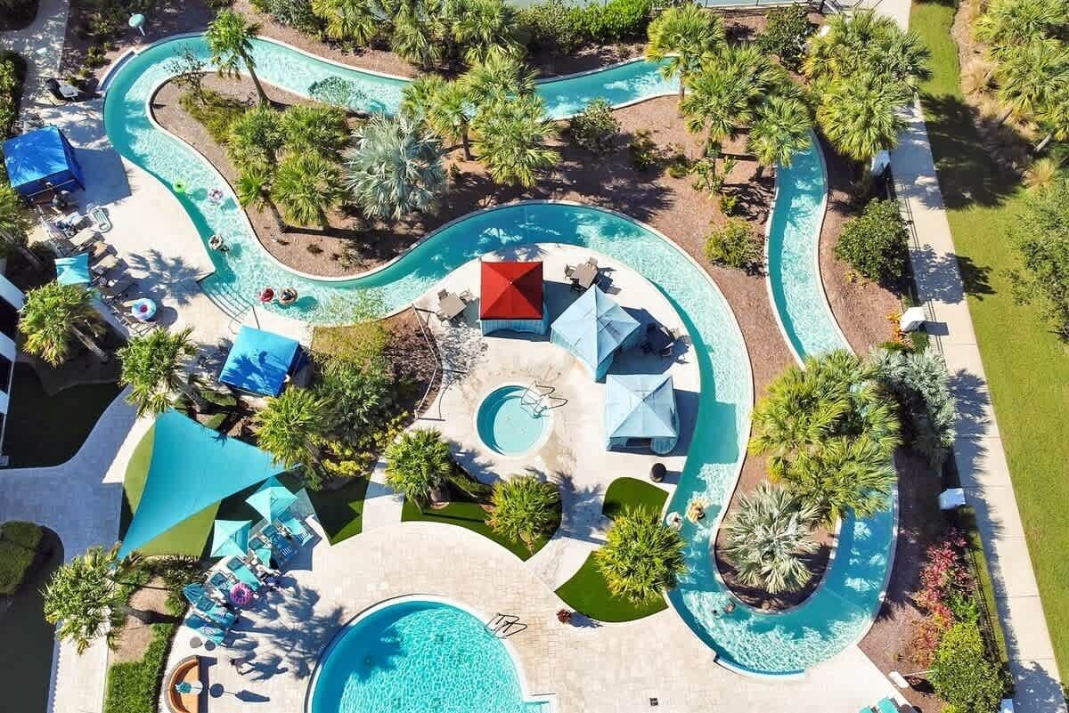 Piscine couverte, piscine extérieure