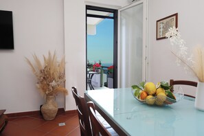 Panoramic-Apartment, Meerblick | Esszimmer