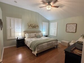 2 bedrooms, desk, iron/ironing board, free WiFi - Welcome to Coastal Retreat 
at Palo Alto! (The Villages)