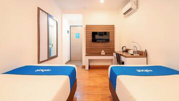 Deluxe Twin Room | Desk, free WiFi