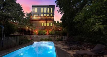 !Poconos Hidden Villa de’Casablanca Pool+Spa Creek