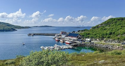 Amazing home in Nordnesøy with WiFi
