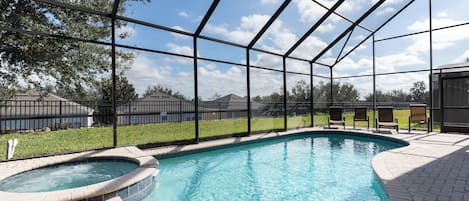 Deluxe-Haus, Poolblick | Terrasse/Patio