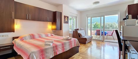 1 bedroom, Internet