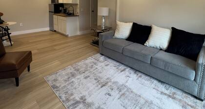 Private Mother-Law Suite 1BR All Utilities Included Washer/Dryer Near Hwy 58