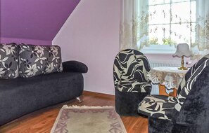 TV - 3 bedroom pet friendly home in Jezierzany (Jezierzany)
