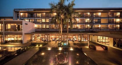 Baiyun Lakeside Hotel