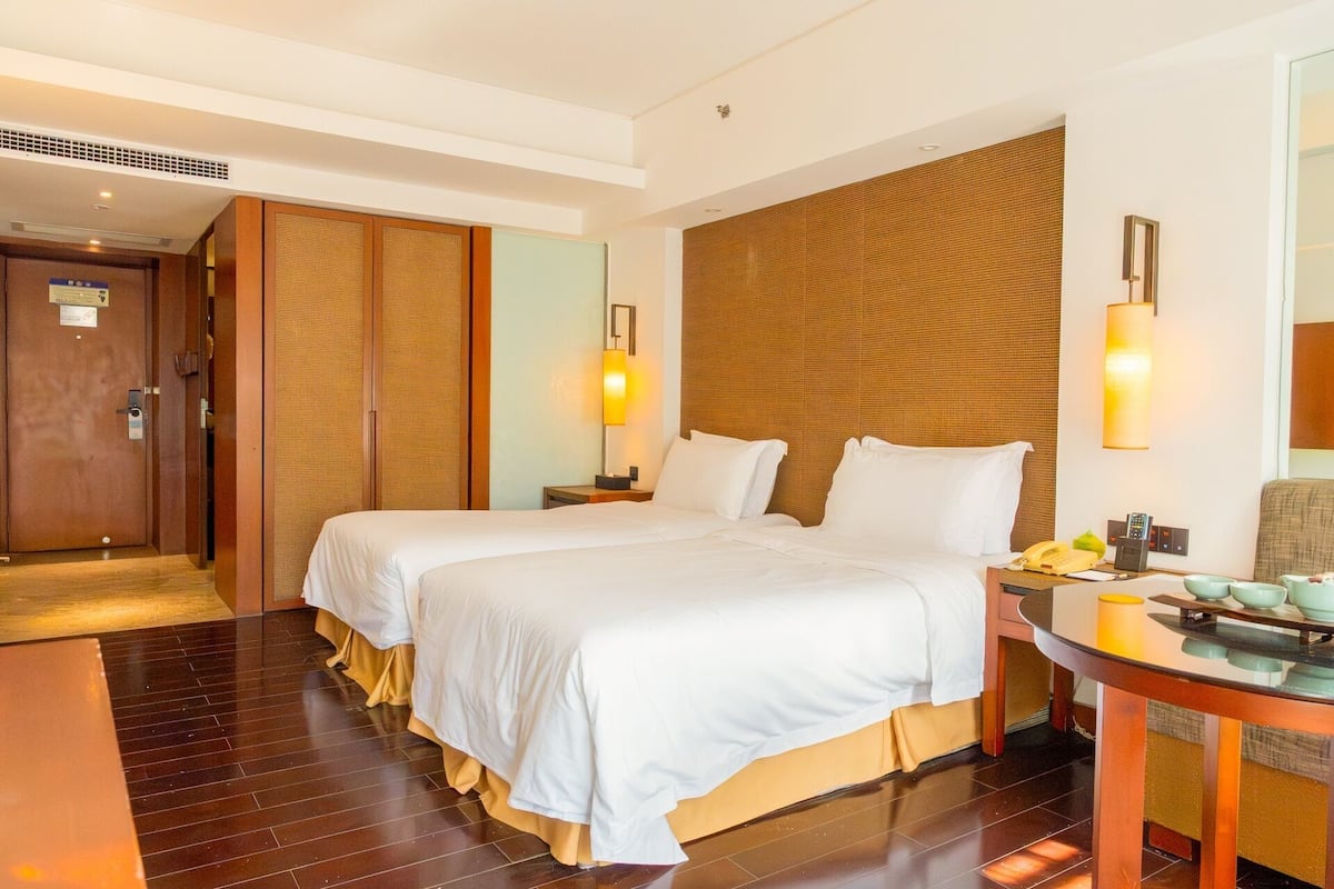 Basic-Zweibettzimmer, Hügelblick