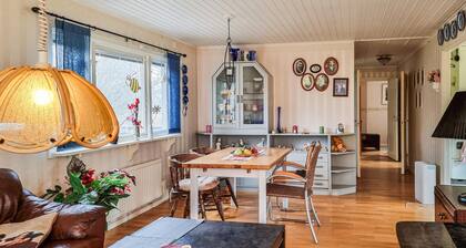 Stunning home in Ärred with WiFi