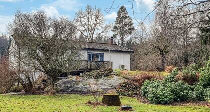 Stunning home in årred with WiFi