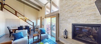 Remodeled condo with mountain views, balcony, & hot tub access