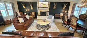 The Velvet Antler- Rustic Lodge in Albany Texas