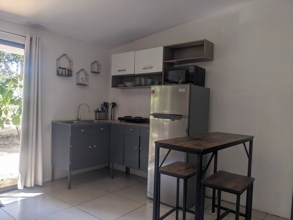 Interior - Tranquil Jungle Studio Retreat Near Del Coco Beach (Sardinal)