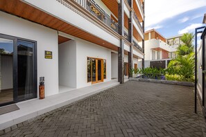 Interior entrance - Cove Abasan (Canggu)