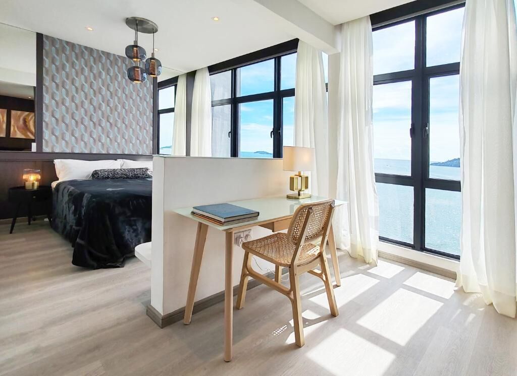 Luxury Apartment, Balcony, Harbour View