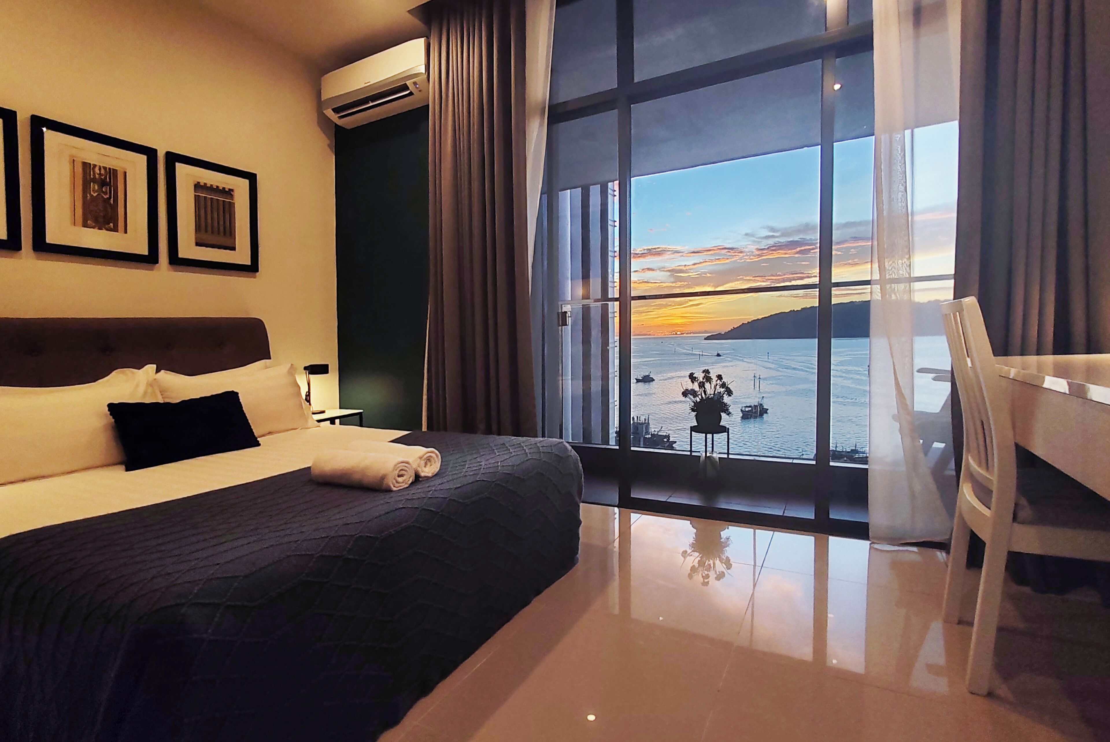 Comfort Apartment, Balcony, Harbor View