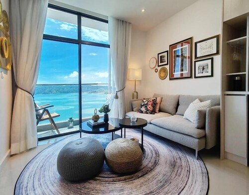 Seaview Bliss Studio - Tropical Elegance