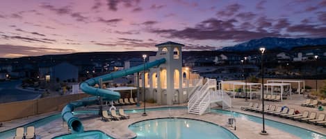 Piscina all'aperto, una piscina riscaldata