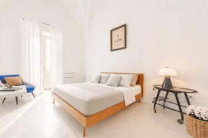 Room - Dimora Alexanos by Symphonya Rentals (Alessano)