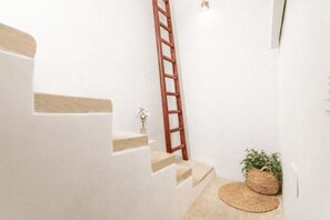 Interior - Dimora Alexanos by Symphonya Rentals (Alessano)