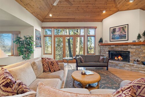 Bigfork Eagle Bend House - Spacious, Private & Serene - 4 Bdrm/4 Bthrm