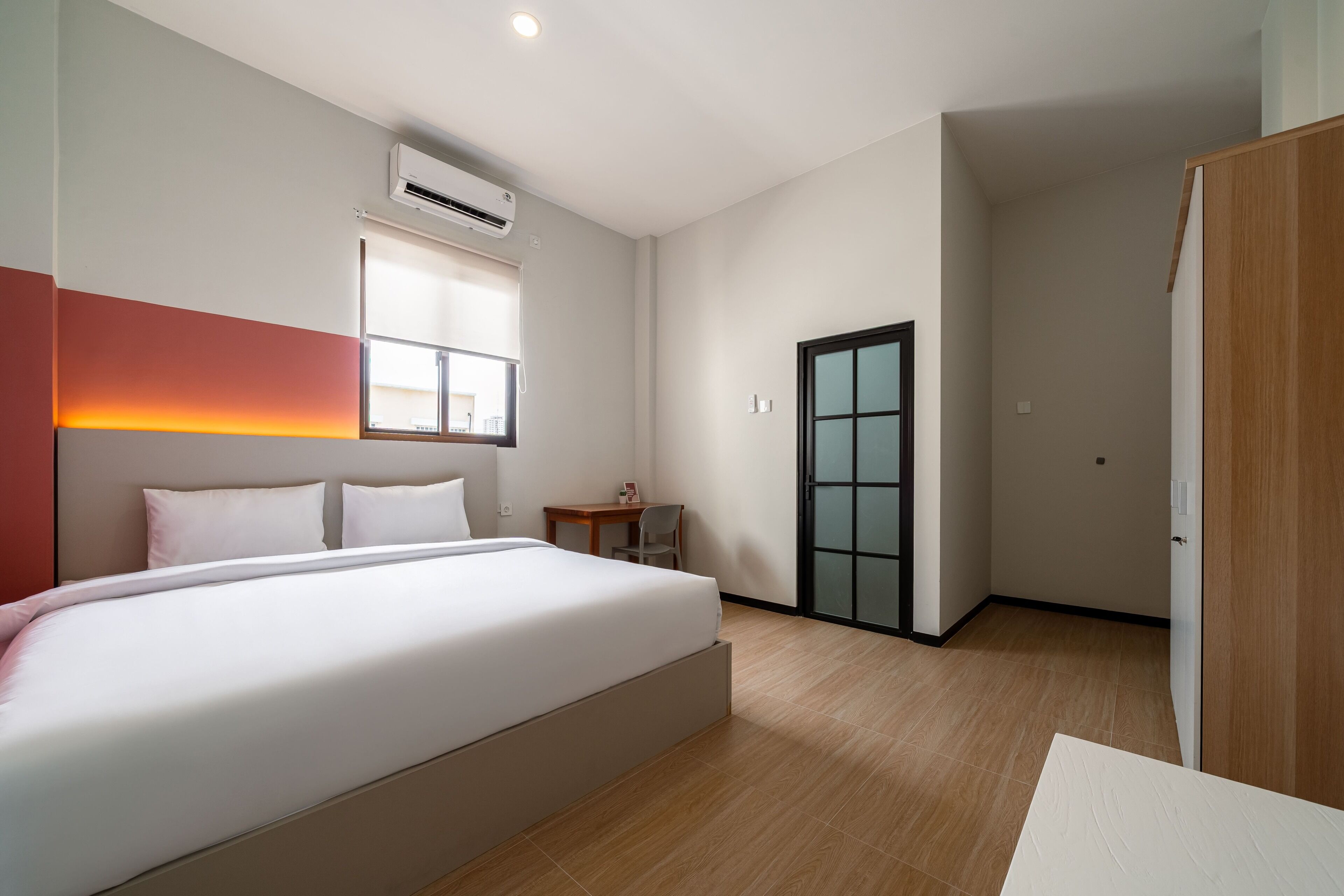 Premium Room | Free WiFi, bed sheets