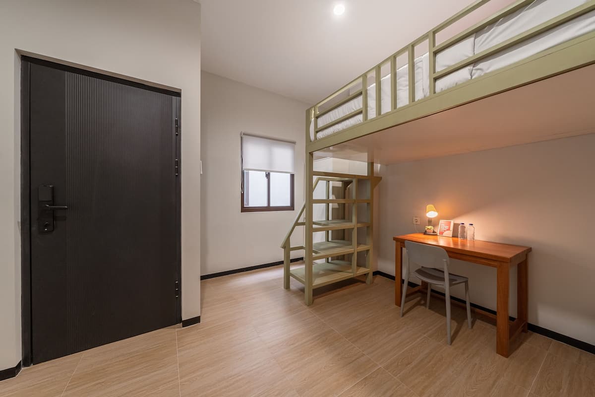 Premium Room, Mezzanine