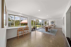 Interior - River Breeze Retreat, Relaxed Bli Bli Escape (Coolum Region)