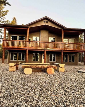 Property grounds - Forest Retreat Cabin Among the Pines (Duck Creek Village)