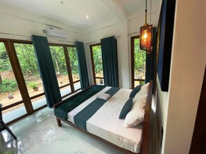 Deluxe Double Room, Garden View - Sigiriya Hotel and Resort (Sigiriya,)