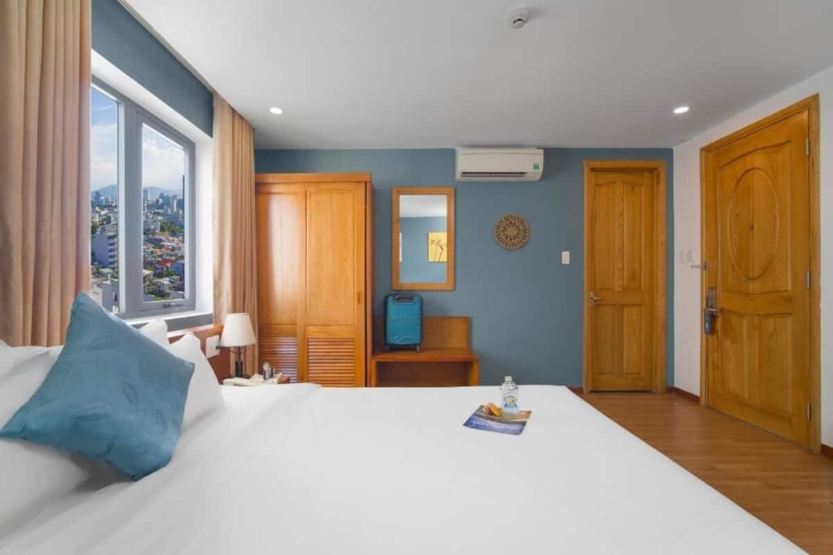 Basic Double Room, Non Smoking, Private Bathroom