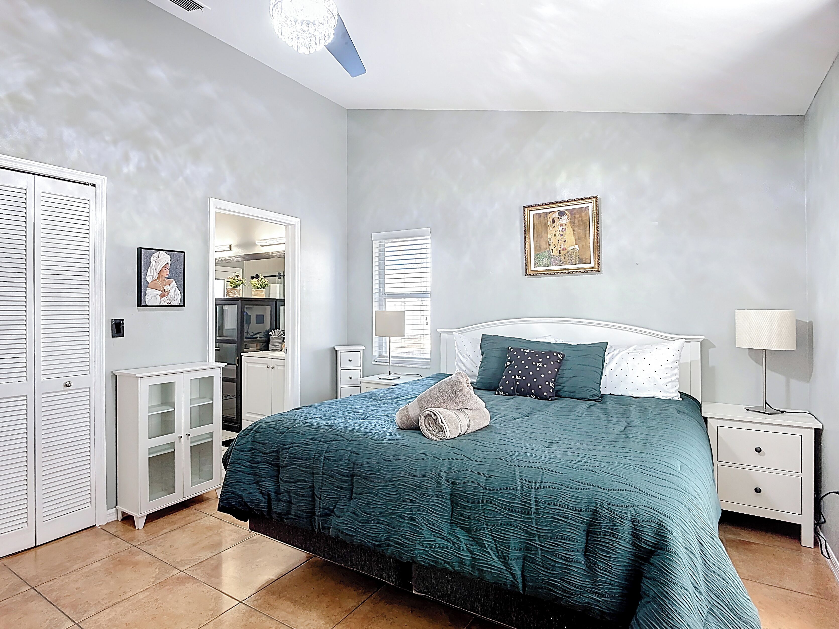 4 bedrooms, WiFi, bed sheets