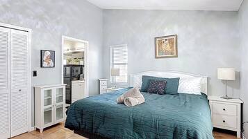 4 bedrooms, WiFi, bed sheets