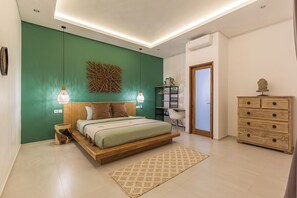 3 slaapkamers, een strijkplank/strijkijzer, wifi, beddengoed