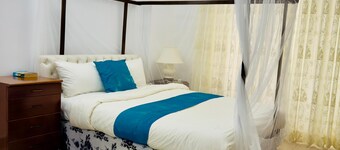 Green house guesthouse, Clean, quiet, secure, home from home in Baridhara, Dhaka