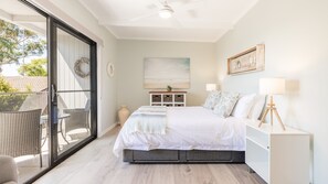 4 bedrooms, desk, iron/ironing board, free WiFi