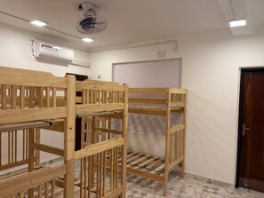 Free WiFi, bed sheets