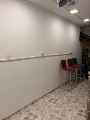 Business center - Hostel City Centre by Janatha (Colombo)