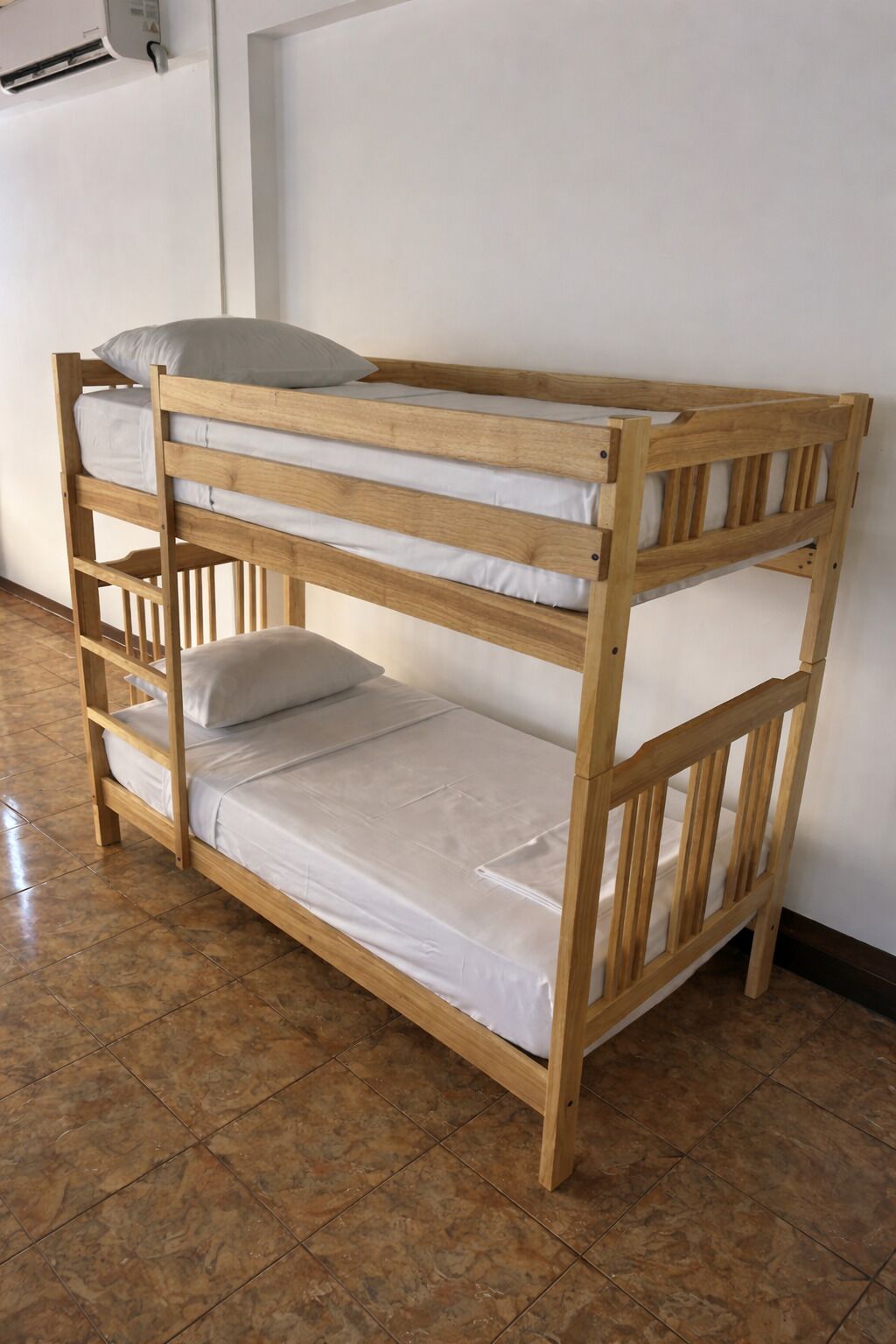Wifi gratis y ropa de cama 