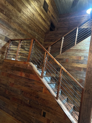 Beautiful New 5-bedroom Shouse minutes from Aberdeen.