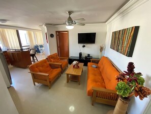 Living area - 4 bedroom apartment in Rodadero Santa Marta in front of the sea! (Santa Marta)
