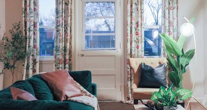 Happy Place by Hushaven Free Private Parking Easy City Access Quiet