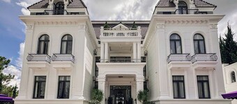 HFlower Grand Villa & Hotel - Da Lat